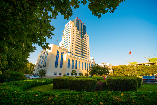 潔凈室_醫(yī)院凈化工程_無(wú)塵車間_廣州市易眾鋁業(yè)有限公司